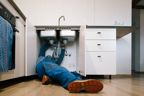 Professional Leak Detection technician working in South Wales, NY